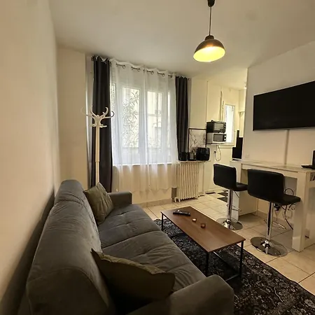 Nid Douillet A Proximite De La Tour Eiffel Apartment Paris